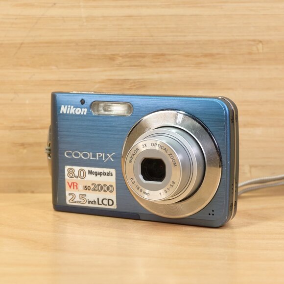 Nikon Coolpix S210 8 MP Digital Camera 3× Optical Zoom / Blue / Tested - Picture 1 of 9